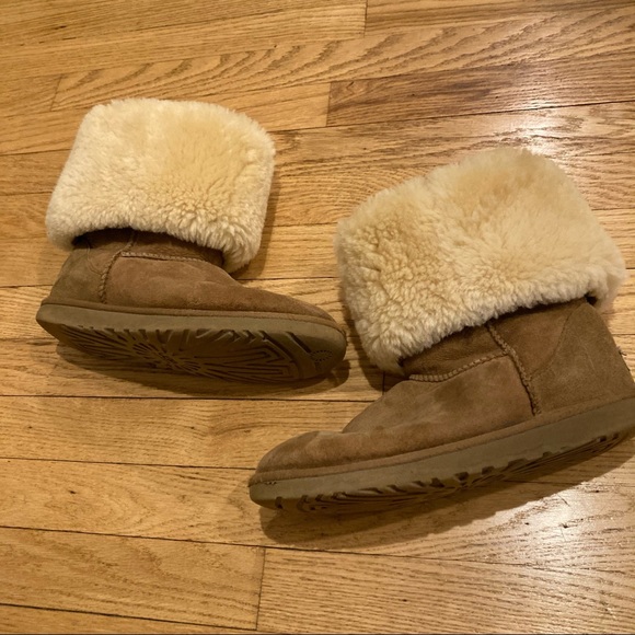 🚫DONATED🚫 Woman’s Ugg Classic Tall - Picture 11 of 13